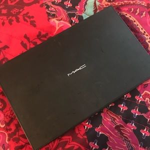 AUTHENTIC MAC Shadows/Blush/Bronzer